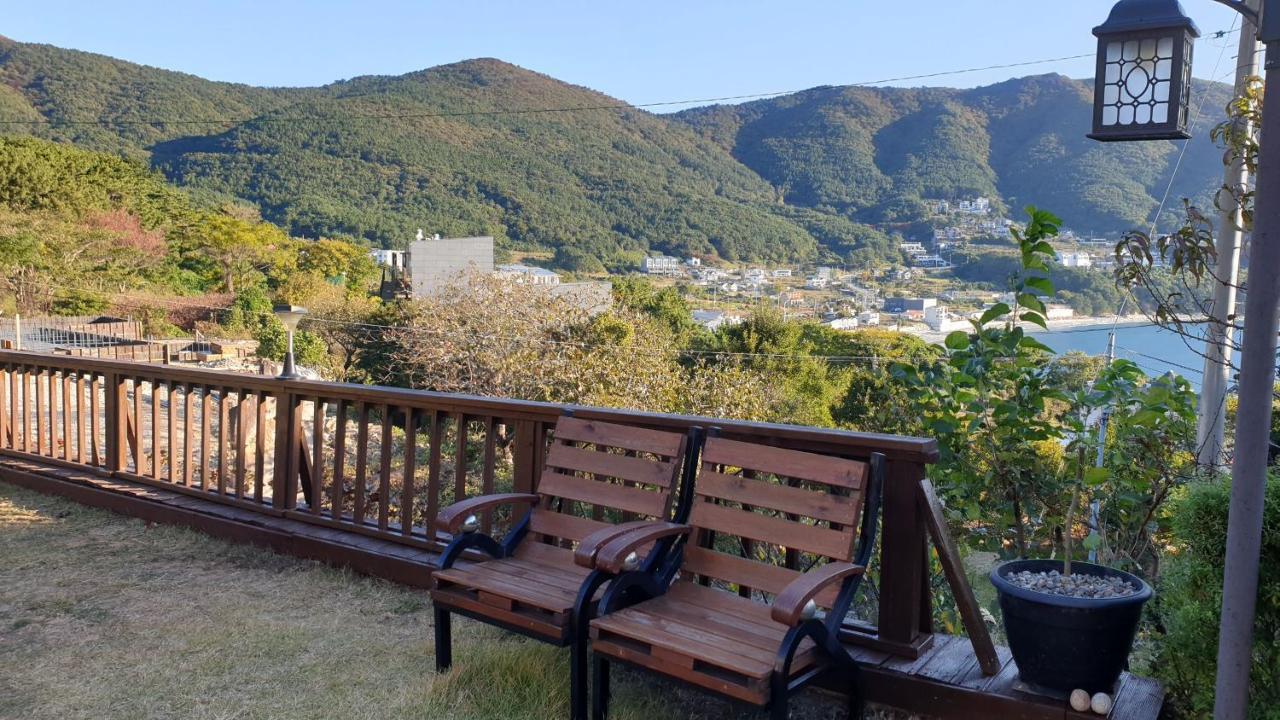 Travel Sketch Pension Geoje Exterior photo