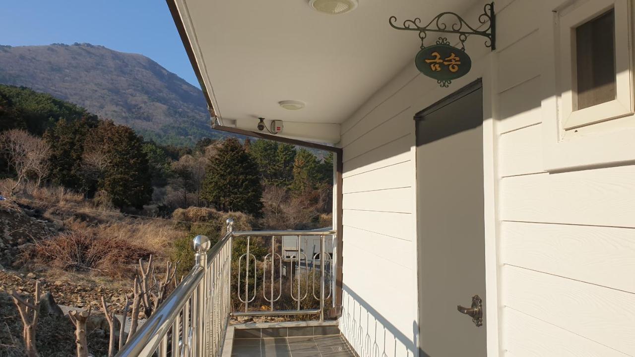 Travel Sketch Pension Geoje Exterior photo