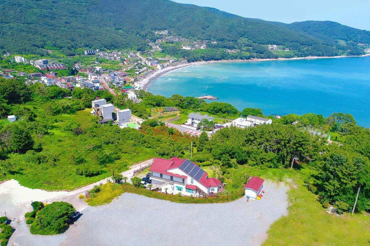 Travel Sketch Pension Geoje Exterior photo
